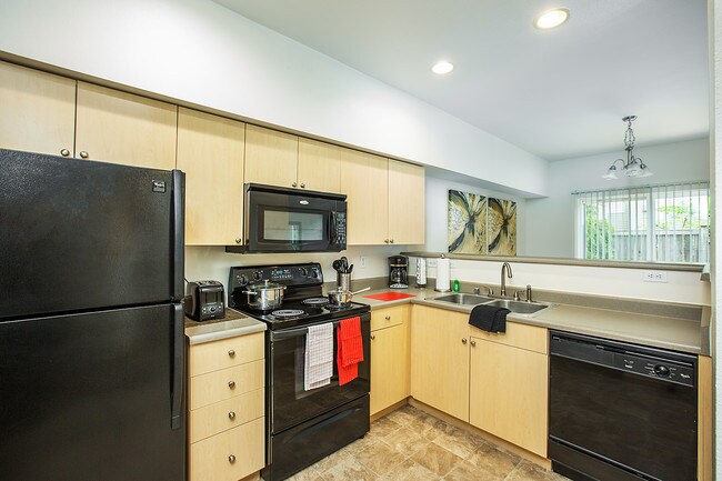 Building Photo - Borgata Apartments & Townhomes