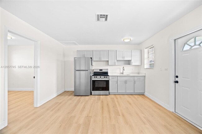 Building Photo - 10521 SW 184th St