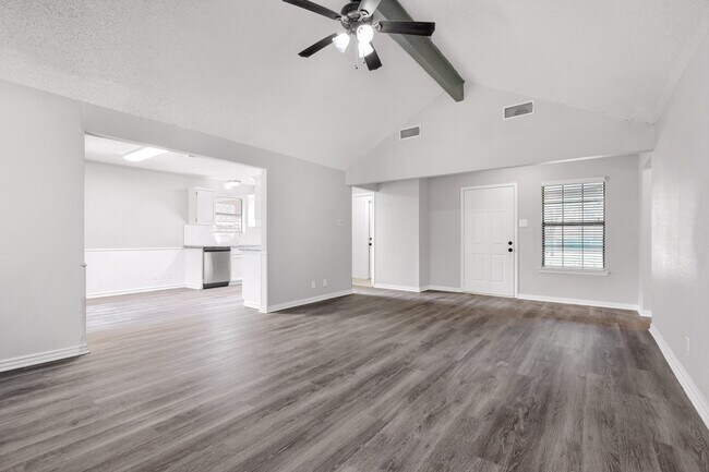 Building Photo - 3505 S Carolina Dr