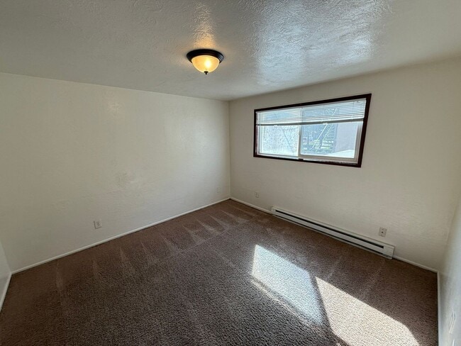 Building Photo - 3875 Iberis St NE