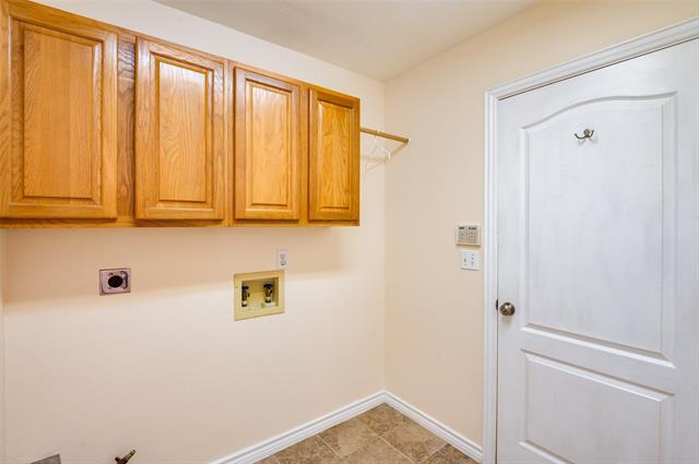 Building Photo - 5919 Willow Wood Ln