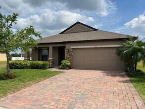 Building Photo - 1475 Fuji Dr