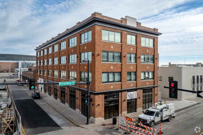 Building Photo - The Arnold Apartments