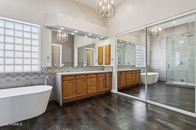 Building Photo - 14216 S 5th St