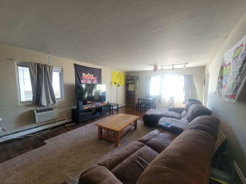 Interior Photo - Park Tower Apartments