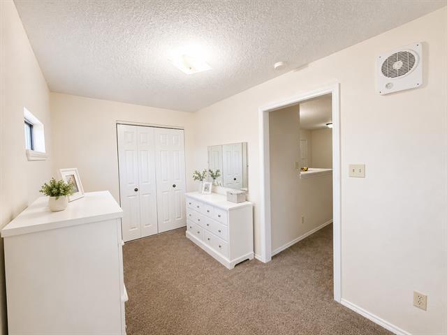 Building Photo - 910 Hillside Beach Dr