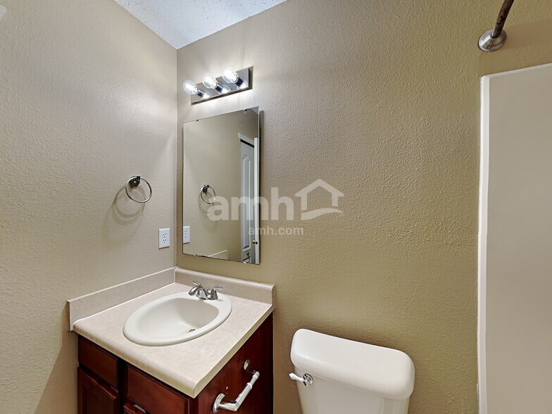 Building Photo - 6847 Tadpole Ct