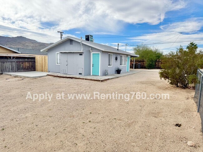 Building Photo - Super Cute Furnished Beach Cottage!