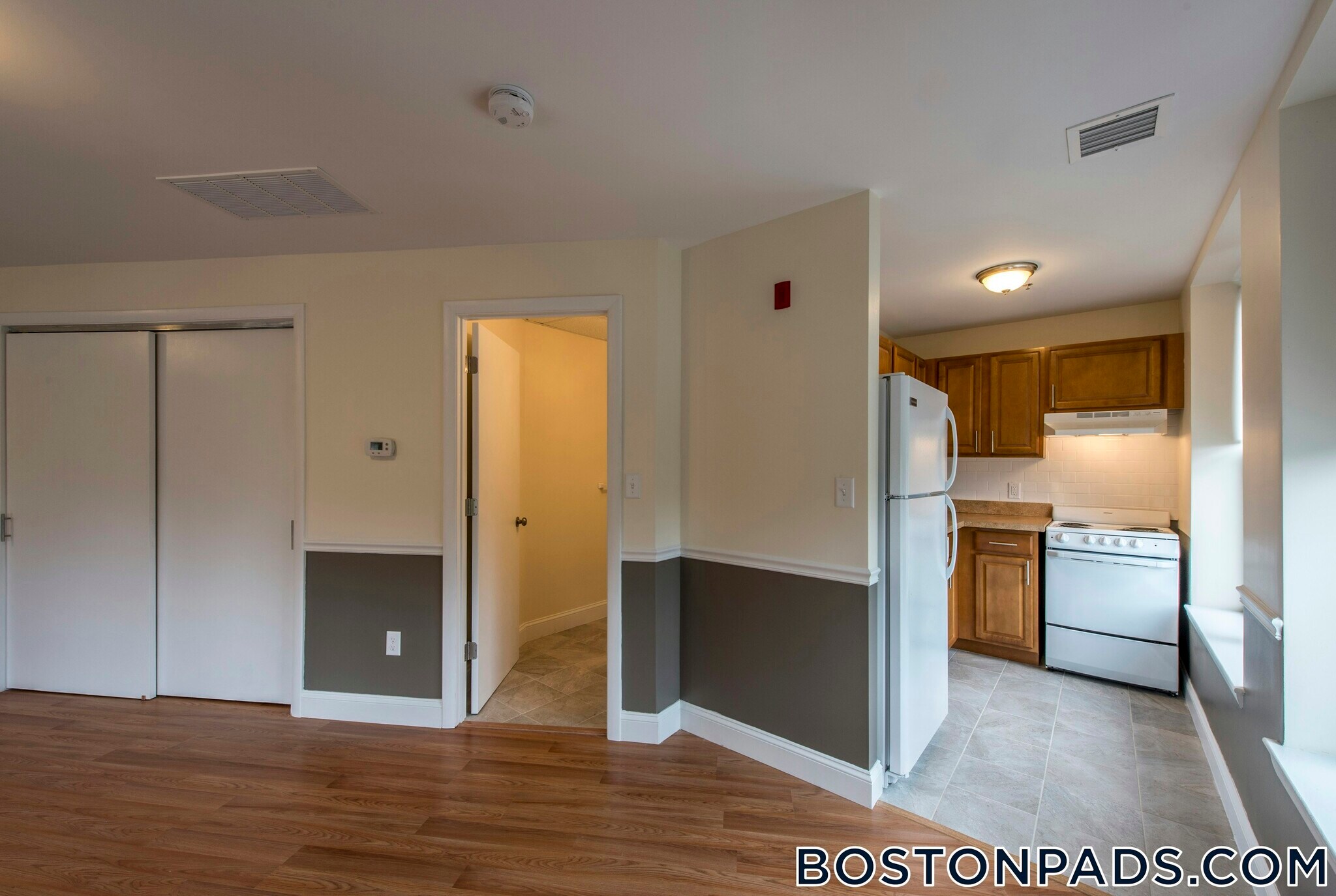 Building Photo - 1126 Boylston St