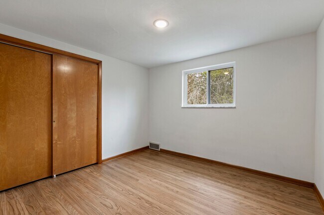 Building Photo - READY for Move-In! Fully RENOVATED 3 bedroom in PENN HILLS!