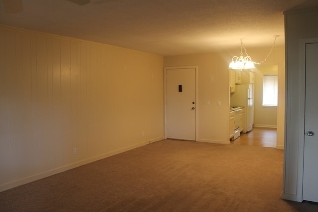 Building Photo - Two Bedroom Condo Steps to Coligny Beach