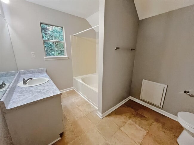 Building Photo - 6640 Saganaw Dr