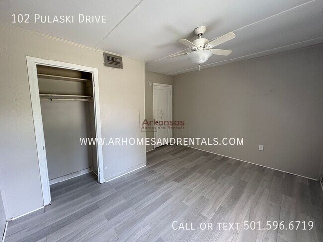 Building Photo - 102 Pulaski Dr