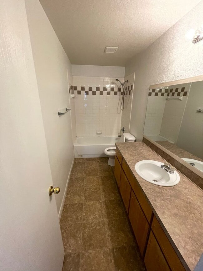 Building Photo - 1615 Yuma Trail