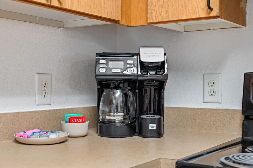 Building Photo - 15115 Buckhorn Ct