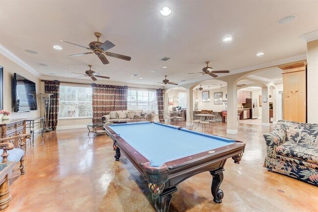 Building Photo - 1711 Old Spanish Trl