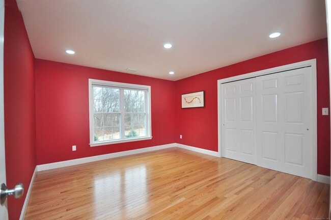 Building Photo - 47 Chaponis Way
