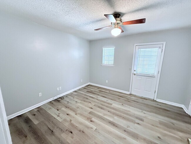 Building Photo - 1311M Access Rd