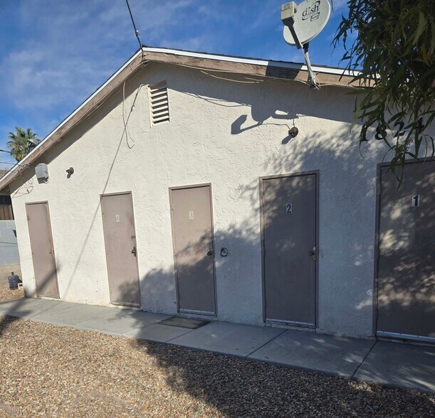 Building Photo - 1824 E Bonanza Rd