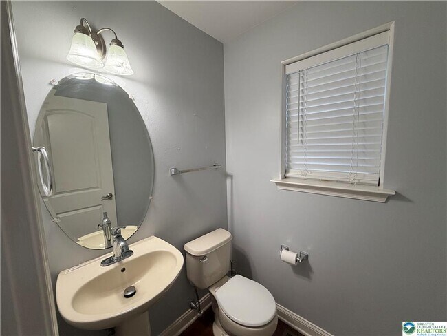 Building Photo - 7109 Hunt Dr