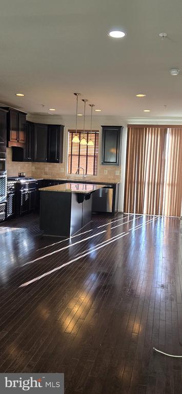 Building Photo - 14067 Marketcenter Dr