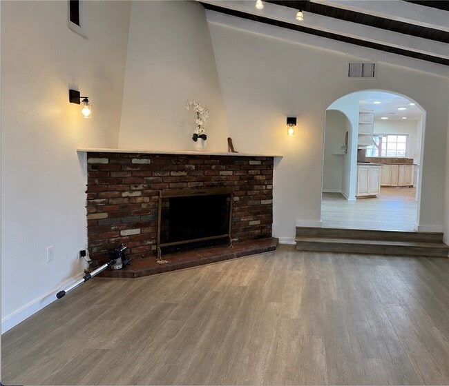Building Photo - 5714 Cantaloupe Ave