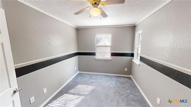 Building Photo - 8 E Shawnee Ln