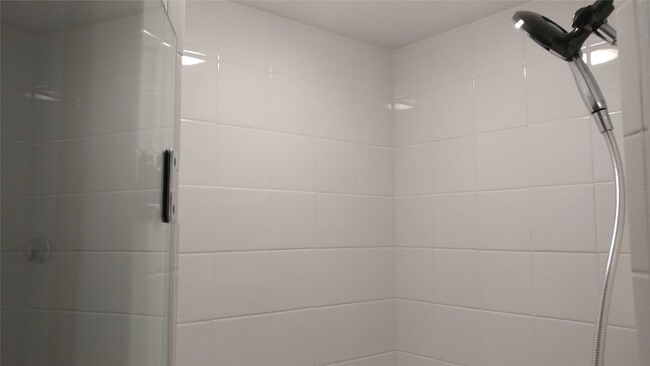 Building Photo - 12615 Huntingwick Dr