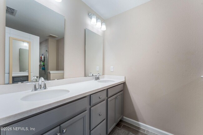 Building Photo - 2639 Sandy Dune Dr