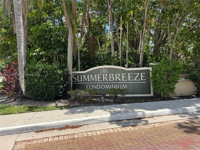 Building Photo - 9999 Summerbreeze Dr