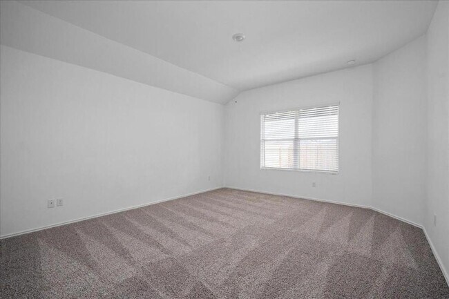Building Photo - 329 Escondido Cir