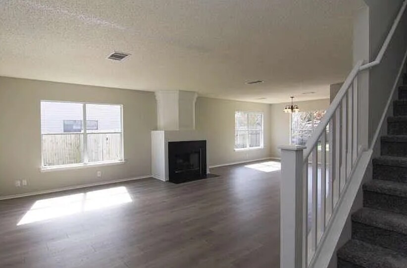 Building Photo - 12912 Latchwood Ln
