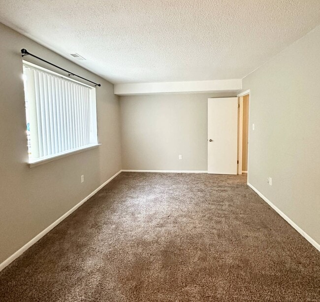 Building Photo - 1552 Helderberg Ave