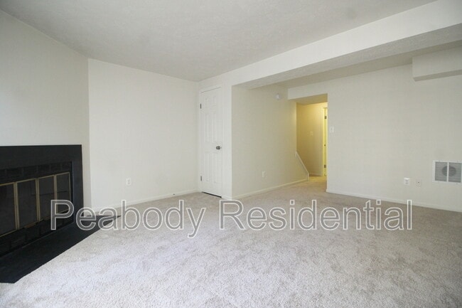 Building Photo - 1544 Woodcrest Dr