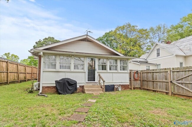 Building Photo - 603 Prospect Dr SE