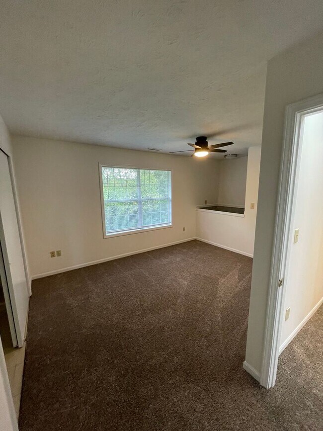 Building Photo - 3616-3618 Thornhill-STEWARDSHIP