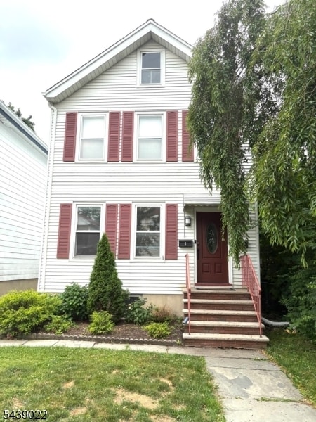 Building Photo - 46 Maple St