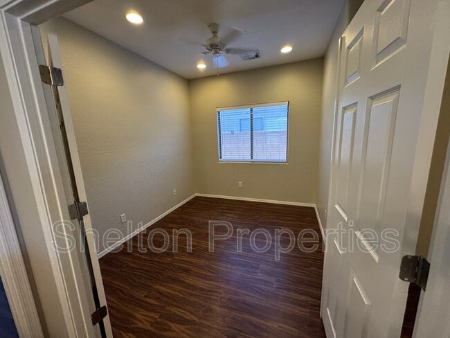 Building Photo - 12913 W Corrine Dr