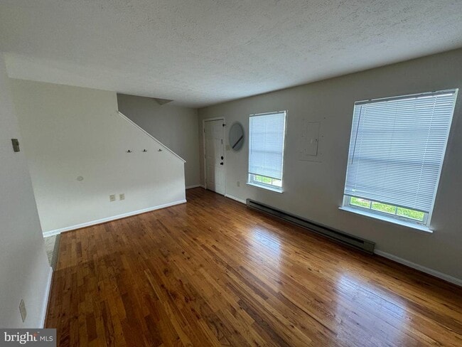 Building Photo - 205 Little River Dr