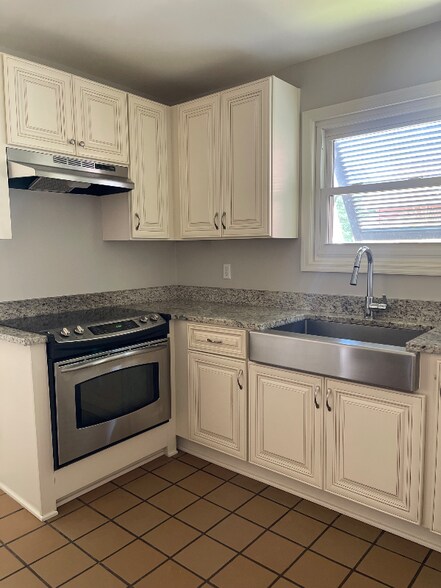 Building Photo - 1513 Privateer Dr