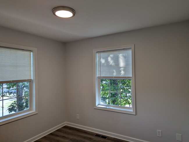 Building Photo - 612 Benjamin Ct