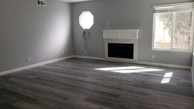 Building Photo - 15692 Live Oak Rd