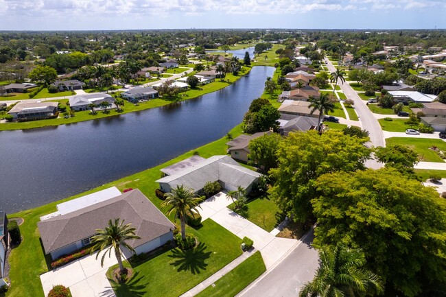 Building Photo - ** LAKEWOOD ** 3 BED / 2 BATH / GARAGE - SINGLE FAMILY HOME - GREAT LOCATION! - PET OK - ANNUAL R...