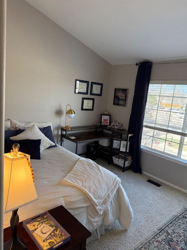 Building Photo - "Charming 2-Bed Townhouse in Littleton: Spacious 1,256 Sq Ft with 2 Full Baths & 1 Half Bath!"