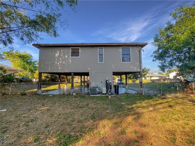 Building Photo - 8350 Wren Rd