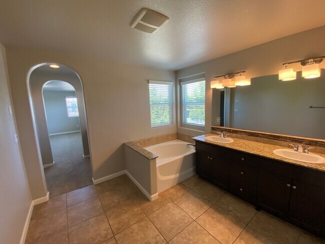 Building Photo - 3461 Alcove Way