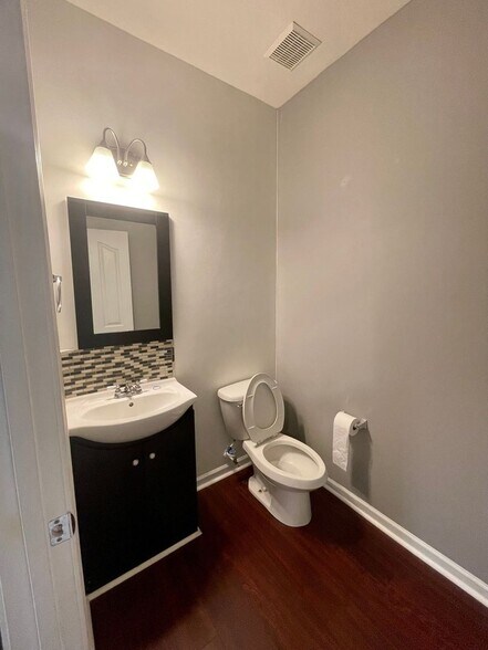 Building Photo - 5537 Stowe Derby Dr