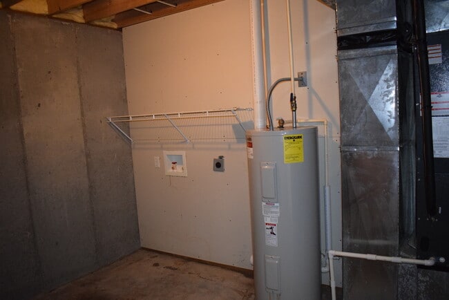 Building Photo - 4 bed / 3 bed Home with Gorgeous View!!!