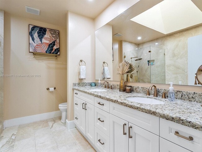 Building Photo - 3620 Yacht Club Dr