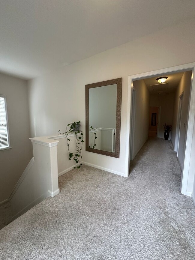 Building Photo - Gorgeous Home for Rent in Sought-after Suw...